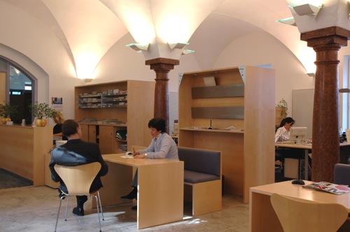  Blick in das Servicezentrum